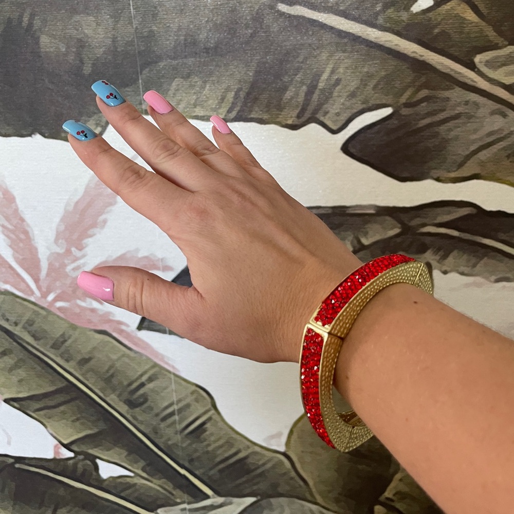 Red crystal golden bangle stretch bracelet